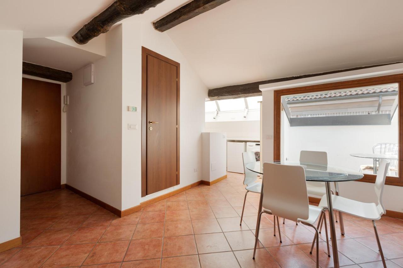 Corso Como Balcony Apartment มิลาน ภายนอก รูปภาพ